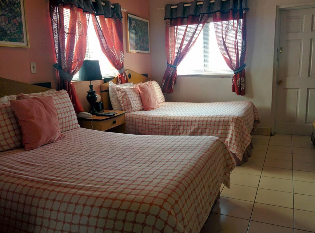 Towne Hotel Νασάου Εξωτερικό φωτογραφία